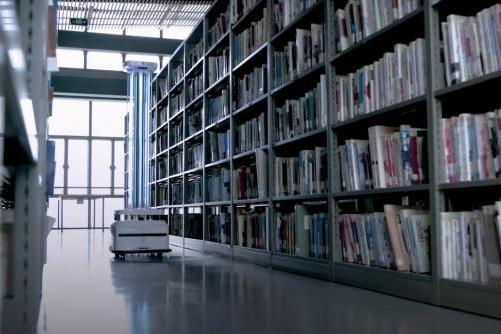  落地上海青浦图书馆，丰疆智能紫外线消毒机器人大显身手！