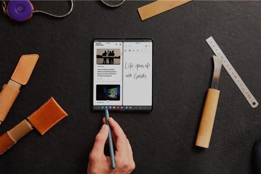 移动端多任务体验 三星Galaxy Z Fold4更出色