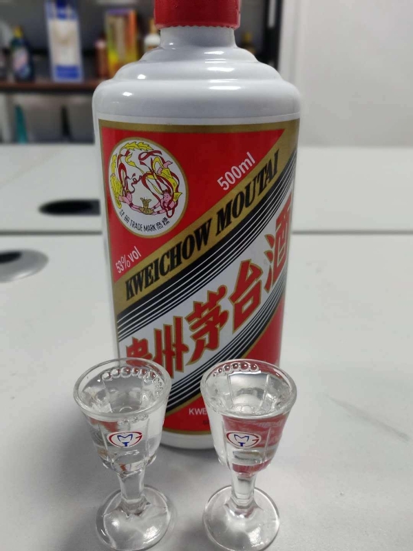 国酒典范——茅台与龙谕龙12