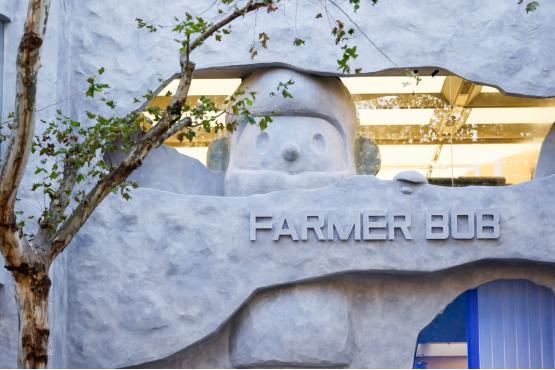 从潮玩IP升级为潮流品牌 FARMER BOB全球首家旗舰店正式开业