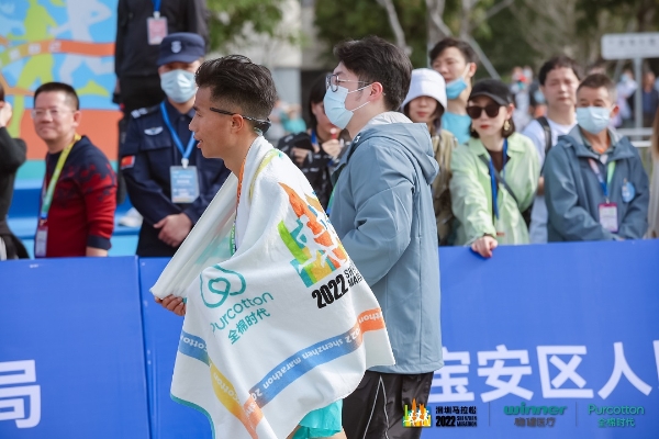 2022深圳马拉松开赛，稳健医疗、全棉时代健康助跑