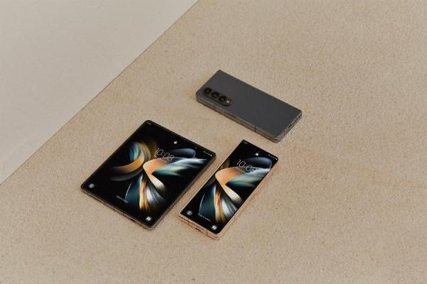 创新向上 内外兼顾 三星Galaxy Z Fold4突破多项折叠屏核心技术