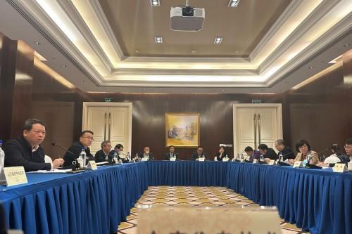 众库科技、团采茶业创始人邓翔受邀出席外资企业座谈会
