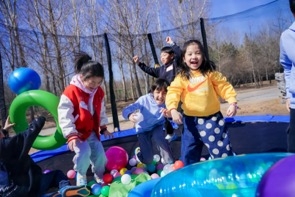 尽享运动快乐，耐克邀请孩子们一起「Air 玩够一整天」