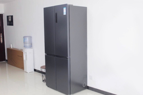  拒绝卫生死角，TCL超薄零嵌冰箱T9评测，真正0厘米贴墙安装