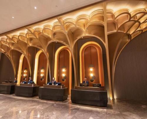 邦奇智能助力打造的合肥这家顶奢酒店，深刻诠释了真正的光影美学之作