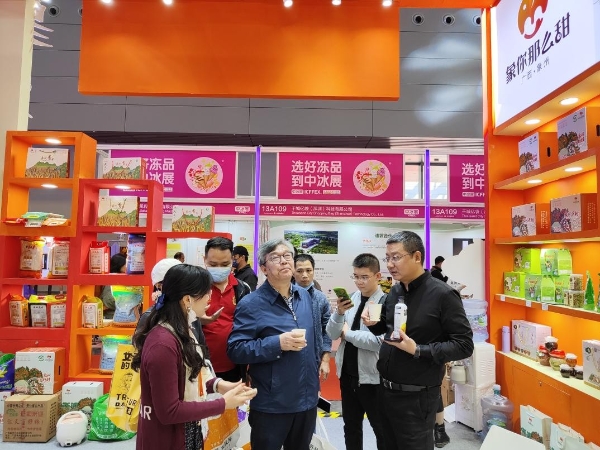 领导点赞，超级码科技股份助力象州、苍南、新沂区域公用品牌赴深圳全食展参展 