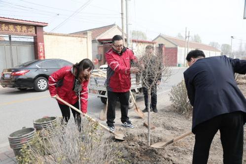 “浇”个绿朋友，京东物流联动用户携手天津市政府植树减碳