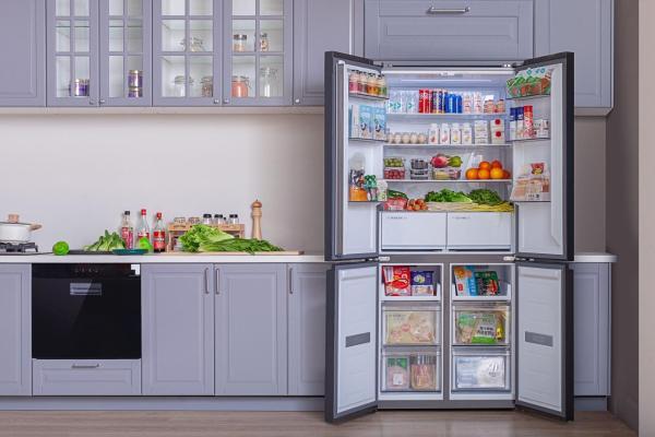  TCL冰箱新品发布，超薄零嵌设计，独居也能实现小而美