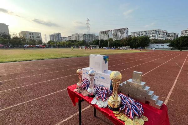 倍轻松赞助第一届“天涯杯”全国中老年足球邀请赛 弘扬终身健身风尚