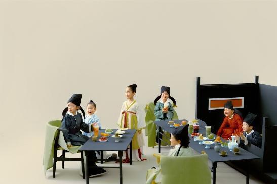 喜茶发布“喜悦发生”视觉，创新演绎儿童版经典名画
