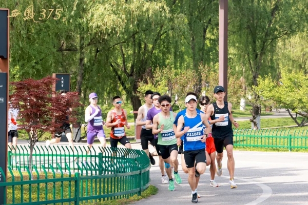 做大众民酒的健康领航者！西凤375酒第一届全民健康跑3000人圆满完赛！