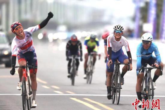  2023首届中国公路自行车职业联赛在河南济源举行