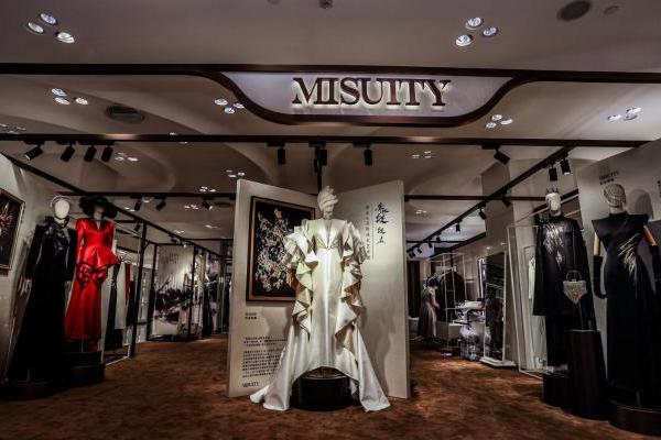  米休缇MISUITY高定&高级成衣艺术展闪耀开启