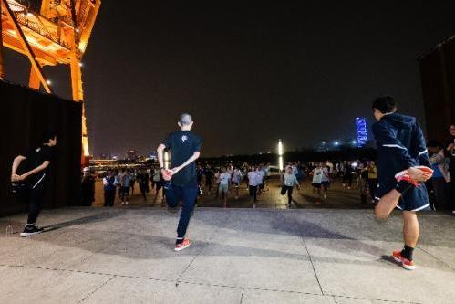 目标冠军！顶尖跑者现身阿迪达斯上海半马展示会 ——让跑步成为沟通世界的共同语言