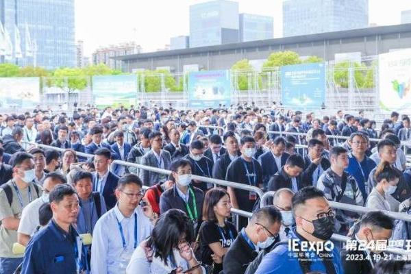 无人化环卫的春天来了！坎德拉阳光S200亮相中国环博会，为无人环卫市场提供新思路！