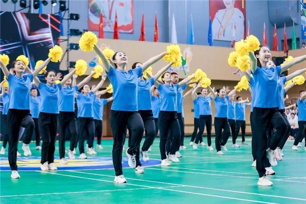 大兴区首届青少年学生体育大会欢乐开场