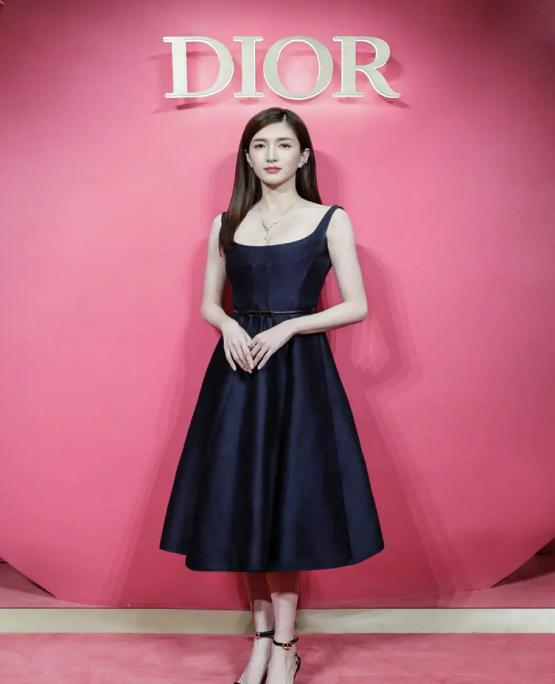  盘点江疏影代言的5个时尚大牌：兰蔻、DIOR、BE范德安赫然在列