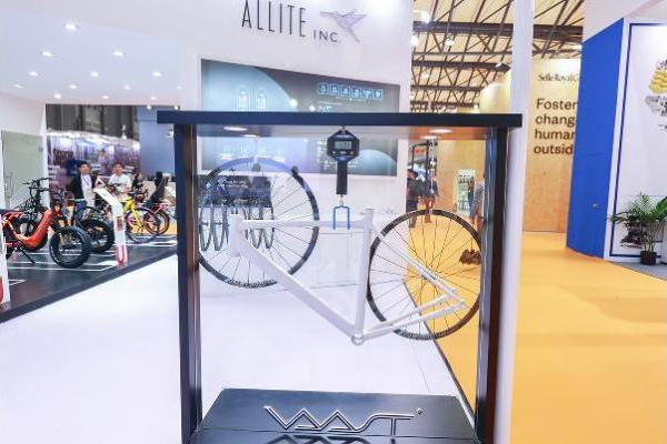  2023中国自行车展惊现1050g次世代金属车架
