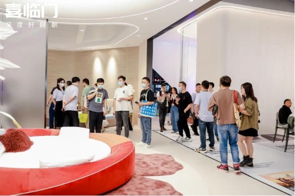 融汇睡眠科技与东方自然时尚，喜临门深圳展激发家居美学创造力_TOM资讯