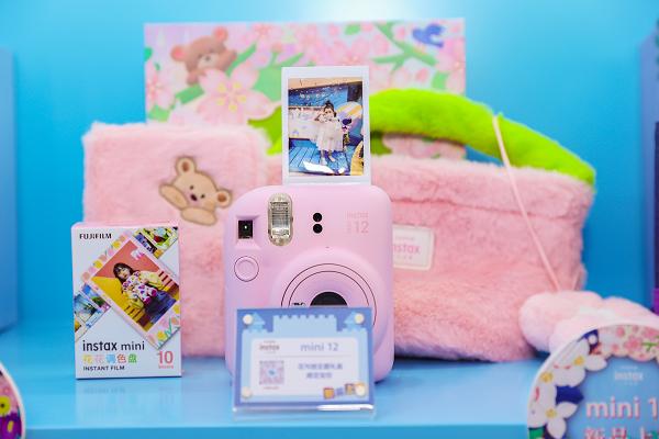  引领育儿新观念 助力全面发展，富士instax 亮相2023 PBE China