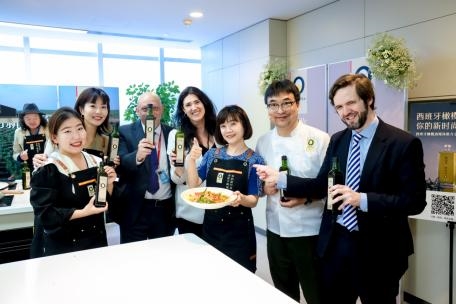 西班牙橄榄油再掀风潮 打造地中海饮食新体验