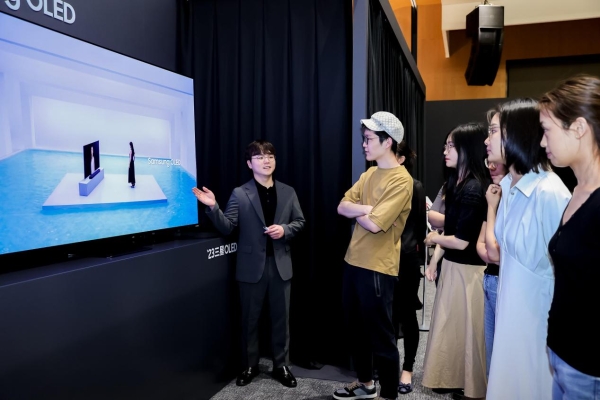 赋能电视产业新活力，打造娱乐互动新体验：2023三星电视技术品鉴会在京举行