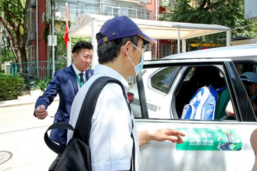  十年暖心相伴 北京链家200余家门店化身“高考服务站” 