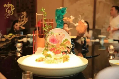 2周年店庆｜在成都天花板湖景餐厅享受文化盛宴是种什么体验？