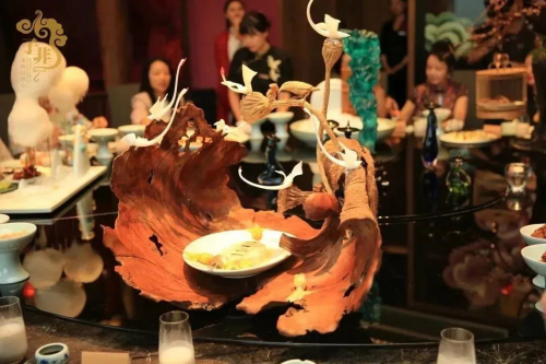 2周年店庆｜在成都天花板湖景餐厅享受文化盛宴是种什么体验？