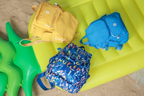 「包薄饱抱」一键解锁夏季“轻”旅行 Kipling全新夏日霓虹系列包袋, 点亮今季度假灵感