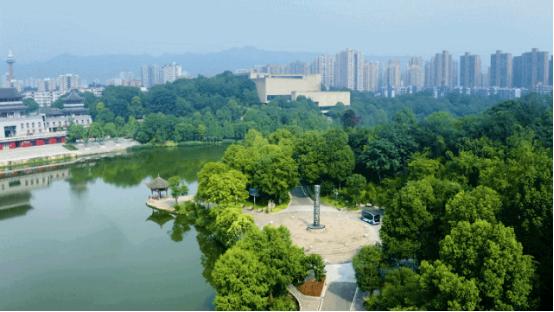 网红景区的最潮打开方式！小宇重庆秀湖公园开跑 