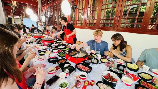 定制团餐引美国大学生称赞，海底捞持续探索外送服务新场景