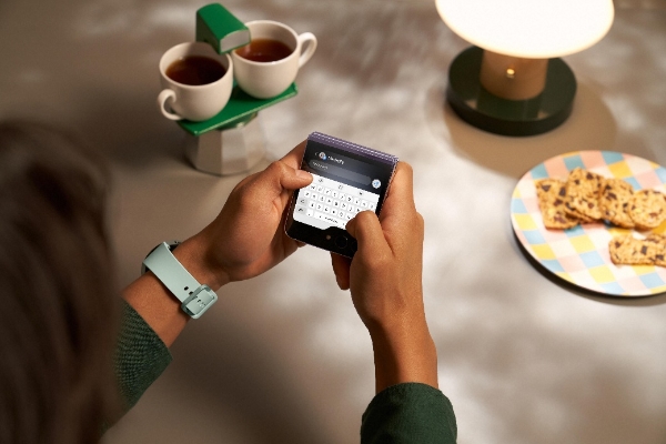  多元交互方式 三星Galaxy Z Flip5让科技生活更轻松 