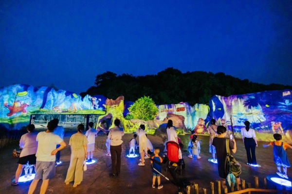 杭州野生动物世界暑期“奇幻夜游”收官，打造“越夜越野”新体验