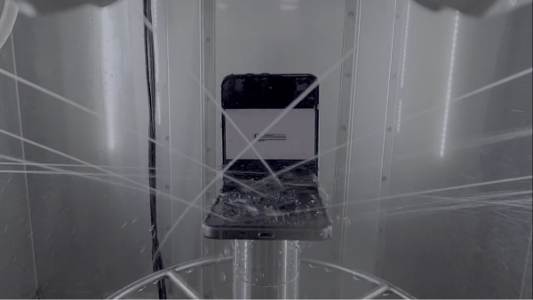  三星Galaxy Z Flip5：用超高耐用性刷新折叠屏品质标准