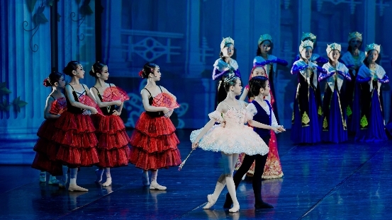 原创少儿芭蕾舞剧《神奇娃娃》在沪首演