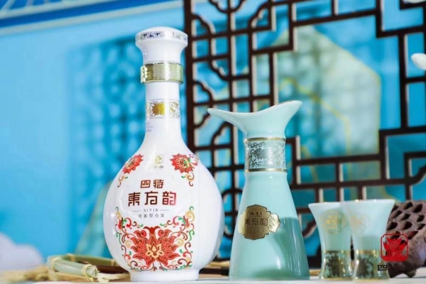 乔迁用酒指南|有喜事，就选四特东方韵·弘韵