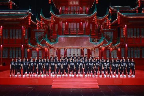00后未来超模新面孔诞生 ——2023第二十一届中国职业模特大赛总决赛四川德阳