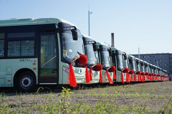 福田欧辉80台BJ6851纯电城市客车交付北京万佳通，打造绿色出行新未来