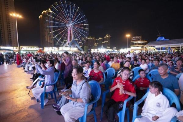那香海第八届社区文化节业主专场晚会举办 精彩节目点亮夏日之夜