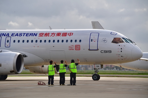 C919单笔最大订单落地!中国东航与中国商飞签署100架C919购机协议