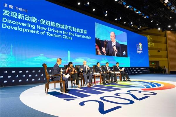  莫斯科在郑州出席国际旅游城市市长论坛