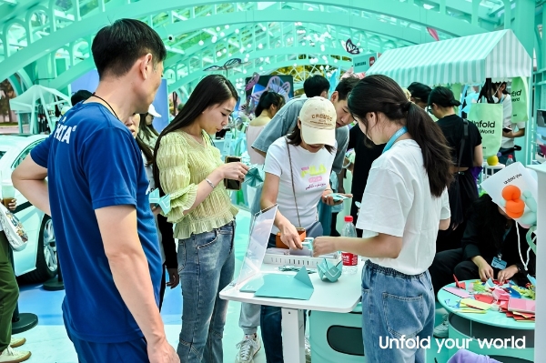 三星“Unfold your world折叠势·集”亮相阿那亚小镇 探索新潮科技与品质生活的新可能