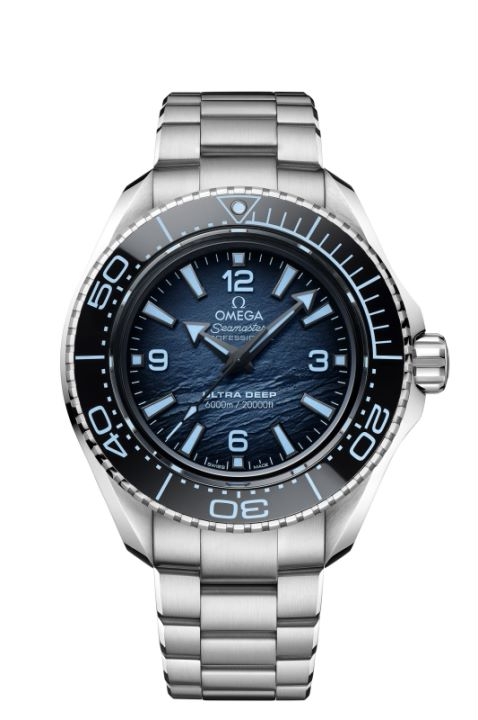 海神波塞冬的新坐骑 欧米茄海马系列Seamaster in Summer Blue腕表