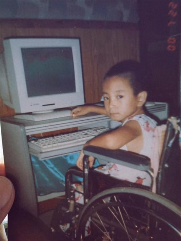 轮椅上的玻璃男孩李帅 逆袭成中国版钢铁侠