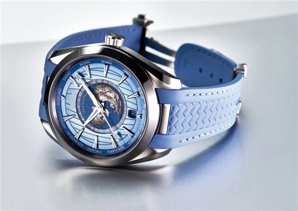 欧米茄海马系列Seamaster in Summer Blue，奏响蓝色狂想曲