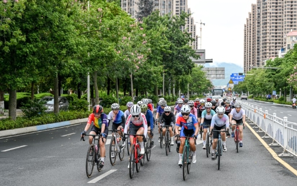 “一带一路”国家驻华使节自行车系列赛贵港站