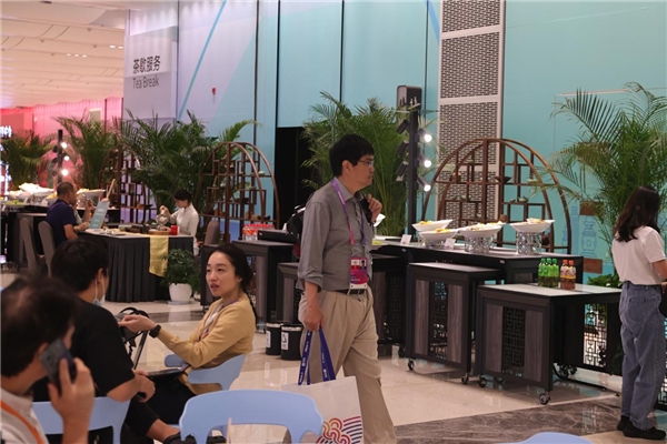 杭州亚运会| 国际范迈向新未来，亚运会上的新餐饮服务