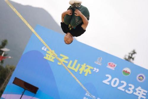 绳索芭蕾荣耀金子山——2023年全国扁带公开赛成功举办 